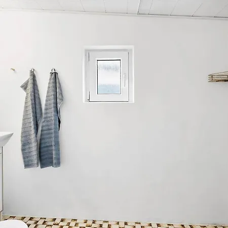 Дом отдыха 704-thyboron-kirkevej-6